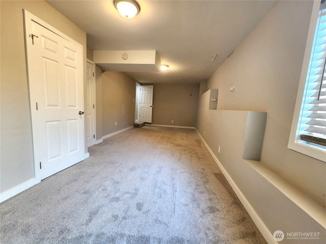 3111 58th Avenue NE, Tacoma, WA 98422
