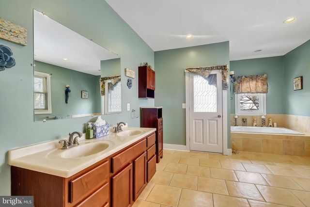 3504 EDGEWOOD RD, Baltimore, MD 21215