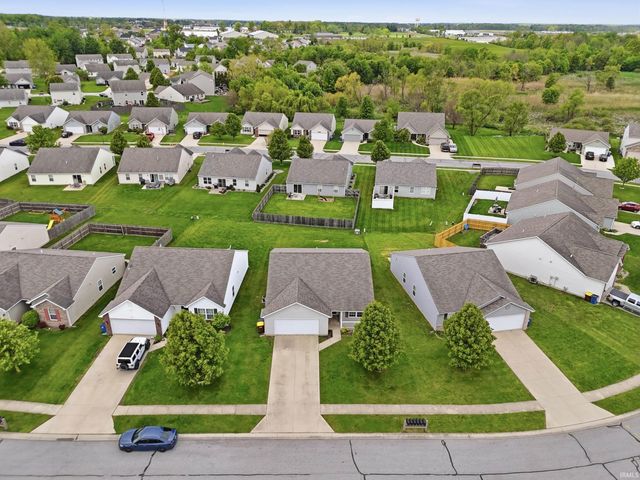 12325 Hummingbird Cove, Fort Wayne, IN 46845