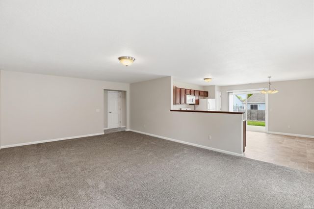 12325 Hummingbird Cove, Fort Wayne, IN 46845