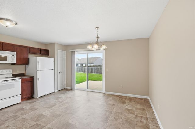 12325 Hummingbird Cove, Fort Wayne, IN 46845