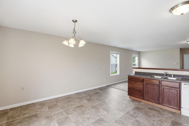 12325 Hummingbird Cove, Fort Wayne, IN 46845