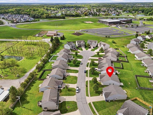 12325 Hummingbird Cove, Fort Wayne, IN 46845