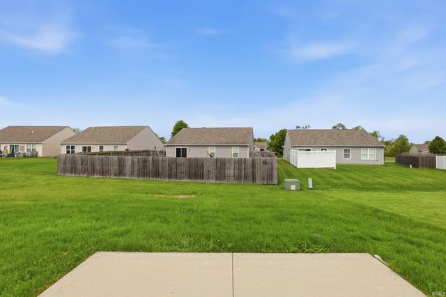 12325 Hummingbird Cove, Fort Wayne, IN 46845