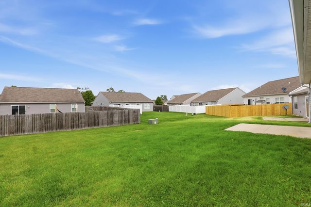12325 Hummingbird Cove, Fort Wayne, IN 46845
