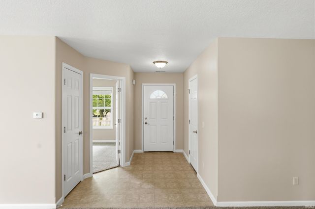 12325 Hummingbird Cove, Fort Wayne, IN 46845