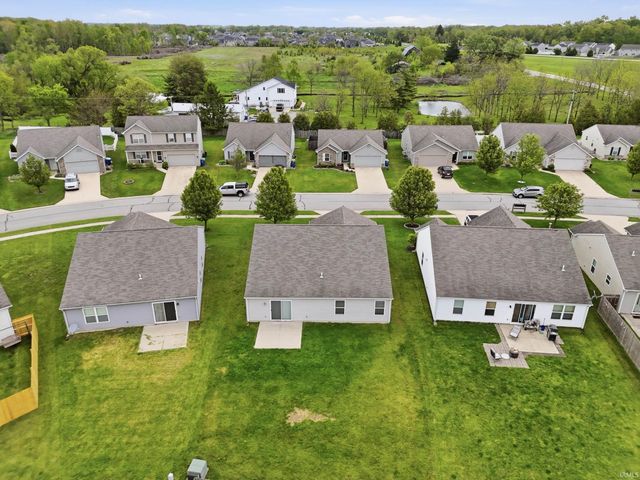 12325 Hummingbird Cove, Fort Wayne, IN 46845