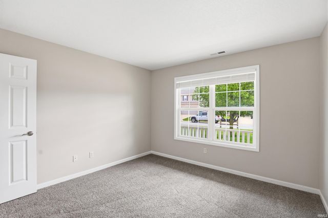 12325 Hummingbird Cove, Fort Wayne, IN 46845