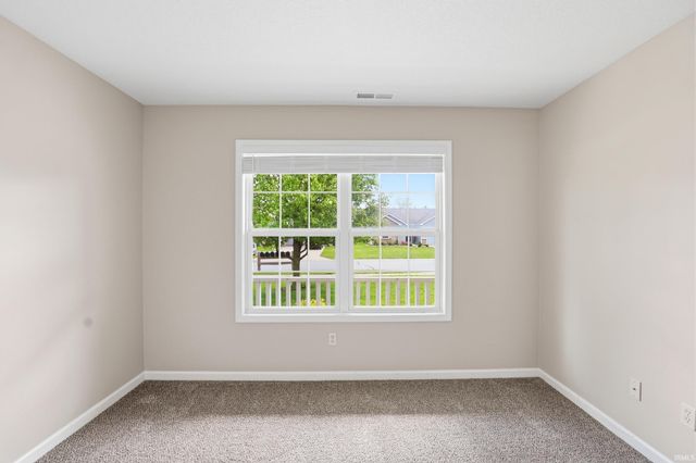 12325 Hummingbird Cove, Fort Wayne, IN 46845