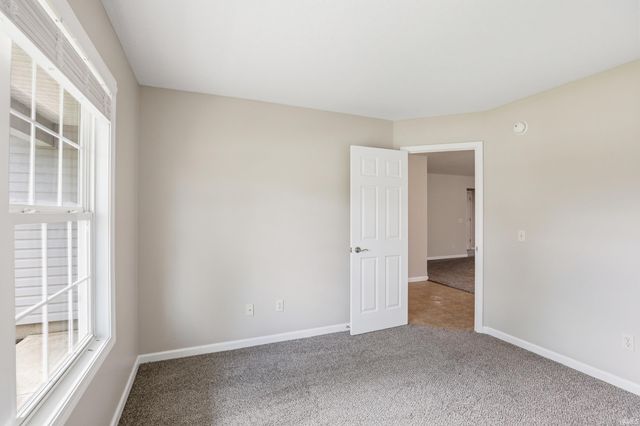 12325 Hummingbird Cove, Fort Wayne, IN 46845