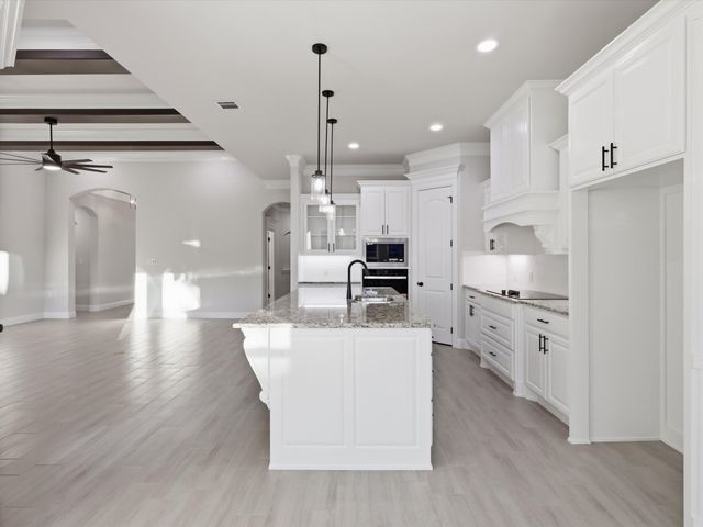 1486 Highland Park Circle, Granbury, TX 76048