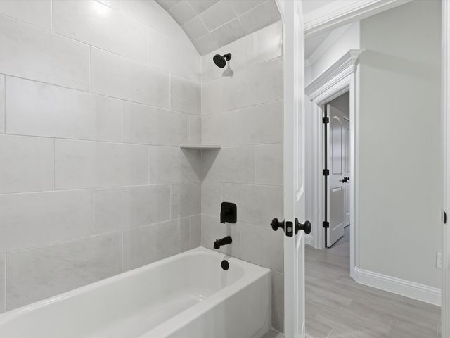 1486 Highland Park Circle, Granbury, TX 76048