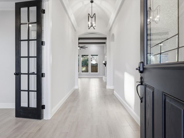 1486 Highland Park Circle, Granbury, TX 76048