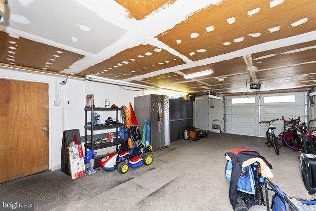 4116 SPRINGMILL RD, Whitehall, PA 18052