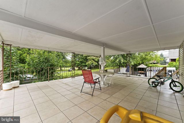 4116 SPRINGMILL RD, Whitehall, PA 18052