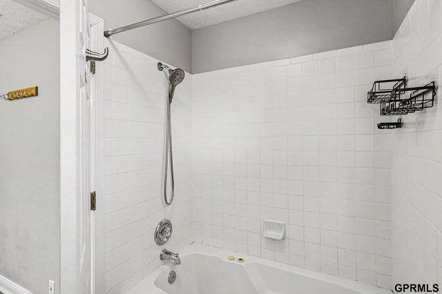 7700 S 36 Street, Lincoln, NE 68516