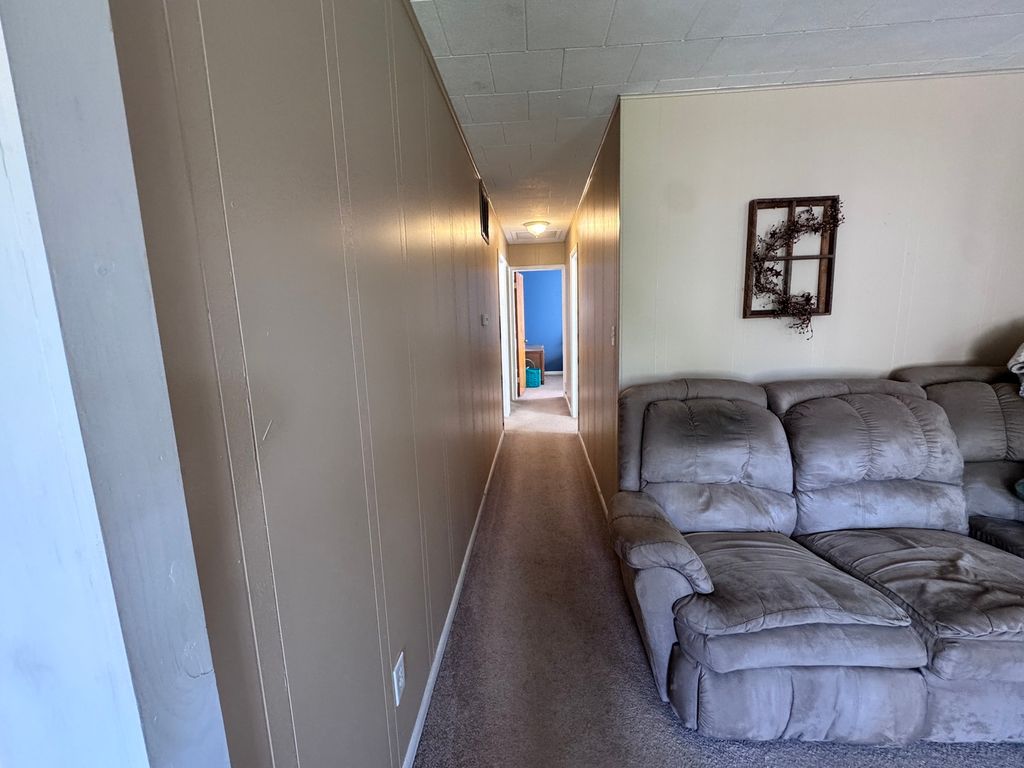 Image 16 of property listing at 814 W Warmouth Street, Salem, IL 62881
