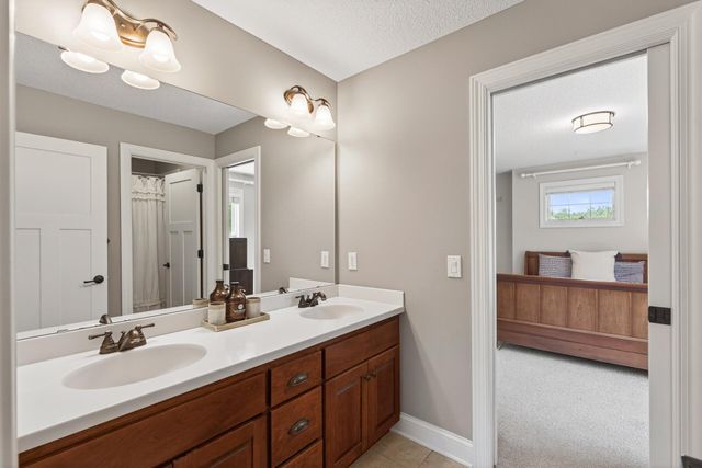 14915 61st Avenue N, Plymouth, MN 55446