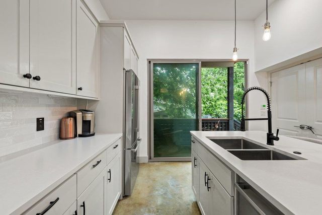 1131 Poquito ST A, Austin, TX 78702