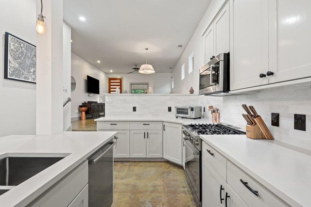 1131 Poquito ST A, Austin, TX 78702