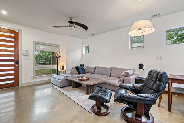 1131 Poquito ST A, Austin, TX 78702