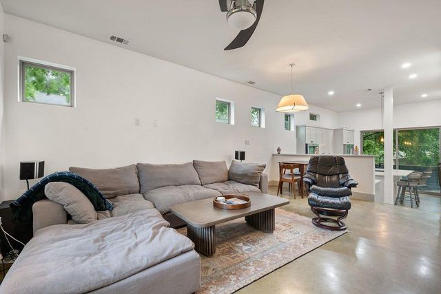 1131 Poquito ST A, Austin, TX 78702