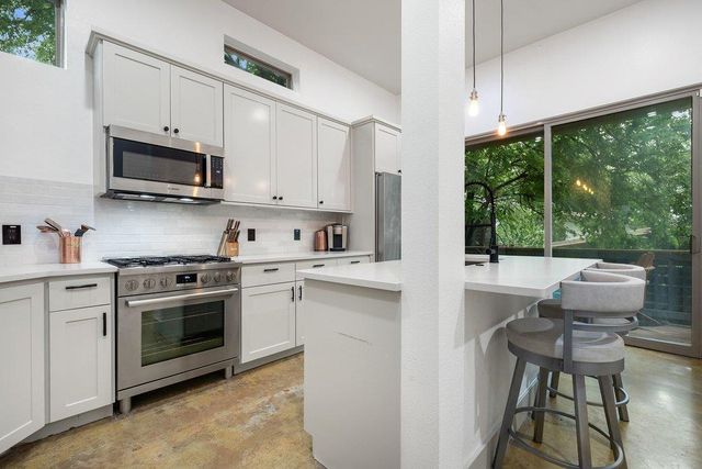 1131 Poquito ST A, Austin, TX 78702