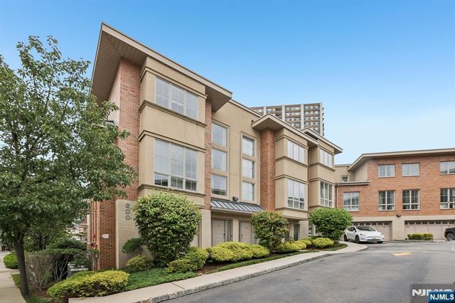 200 Laird Avenue C2201, Cliffside Park, NJ 07010