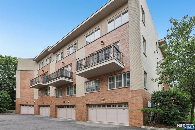 200 Laird Avenue C2201, Cliffside Park, NJ 07010
