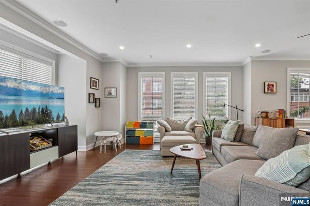 200 Laird Avenue C2201, Cliffside Park, NJ 07010