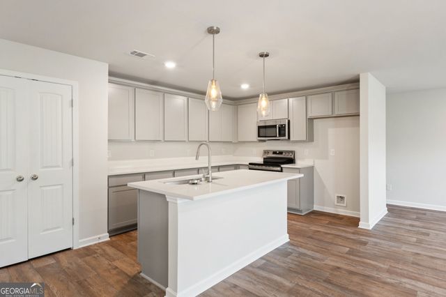 724 Lipizzan Trace, Hogansville, GA 30230