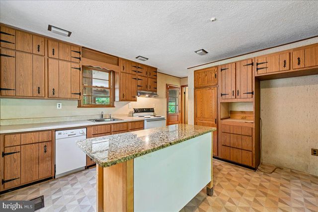 8830 BLUFFWOOD LN, Fort Washington, MD 20744