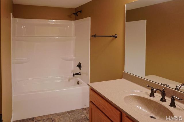 1254 Jamaica Drive, Edwardsville, IL 62025