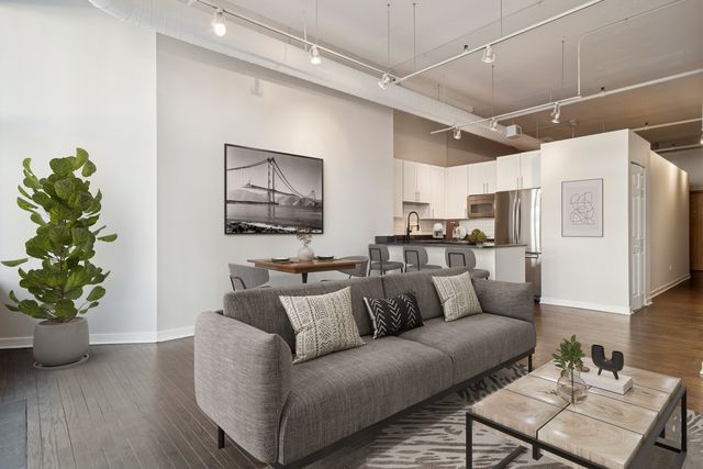 333 W Hubbard Street 502, Chicago, IL 60654