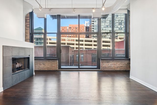 333 W Hubbard Street 502, Chicago, IL 60654