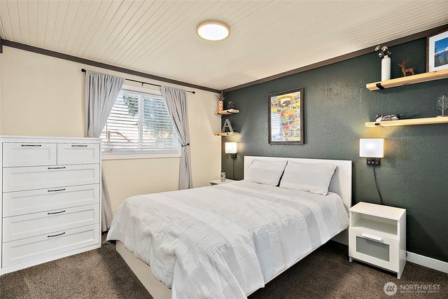 515 E 34th Street, Tacoma, WA 98404