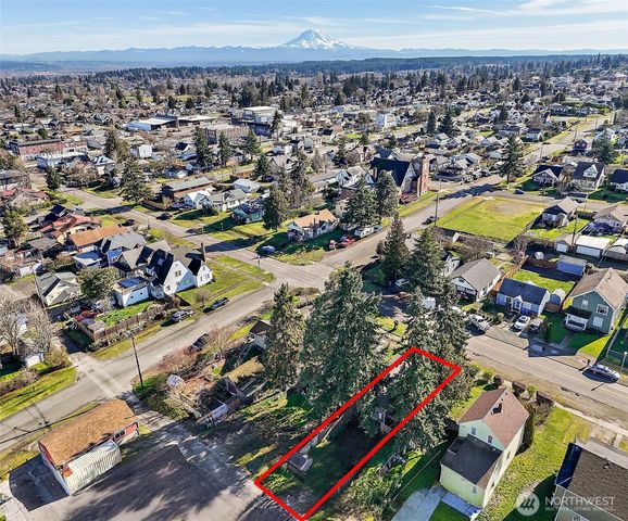 515 E 34th Street, Tacoma, WA 98404