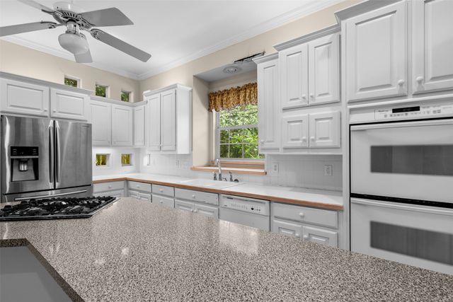 750 Pearl Cove, Oak Point, TX 75068