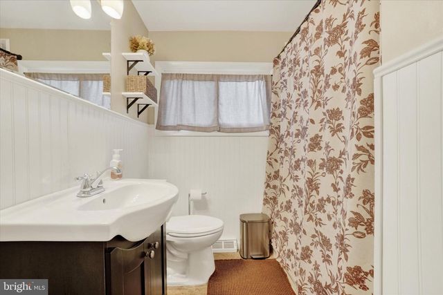 720 GUNNISON RD, York, PA 17404