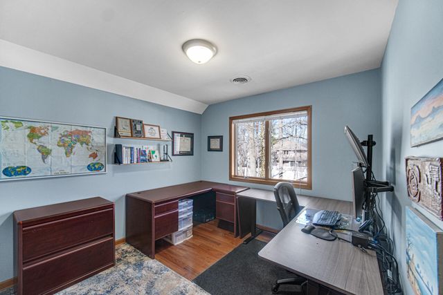 7041 Starling Drive, Schererville, IN 46375