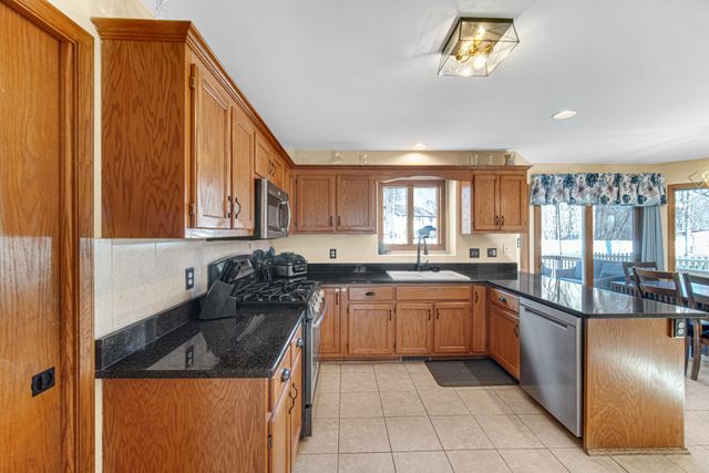 7041 Starling Drive, Schererville, IN 46375