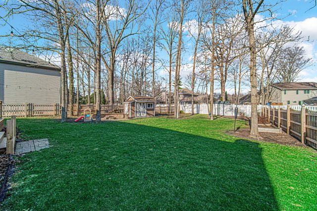 7041 Starling Drive, Schererville, IN 46375