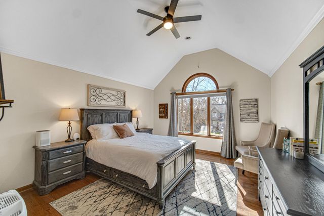 7041 Starling Drive, Schererville, IN 46375