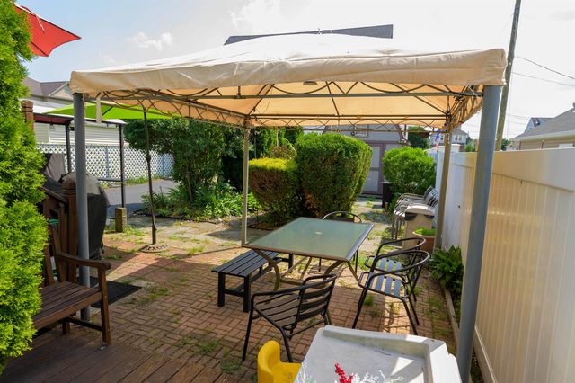 126 POST AVE, Lyndhurst, NJ 07071