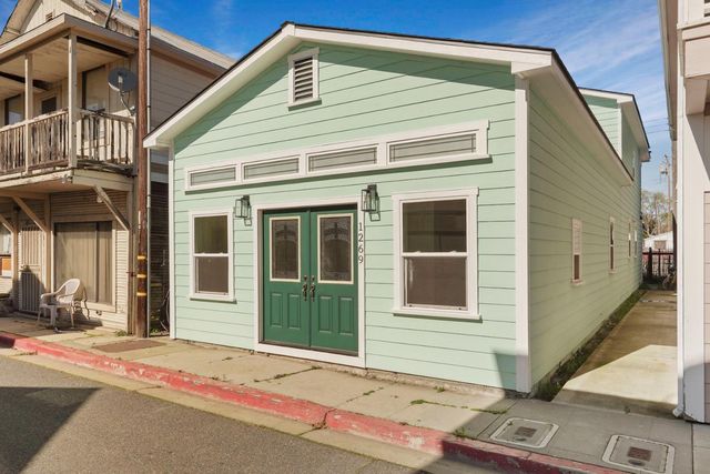 1269 B St, Walnut Grove, CA 95690