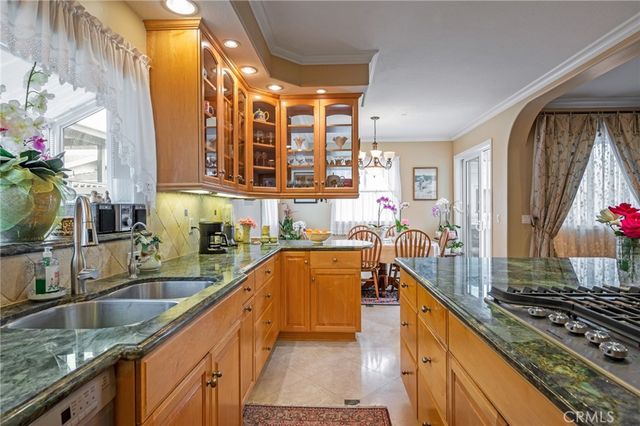 217 S Irena Avenue A, Redondo Beach, CA 90277