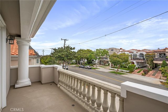 217 S Irena Avenue A, Redondo Beach, CA 90277