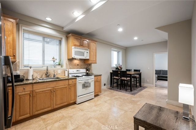 217 S Irena Avenue A, Redondo Beach, CA 90277
