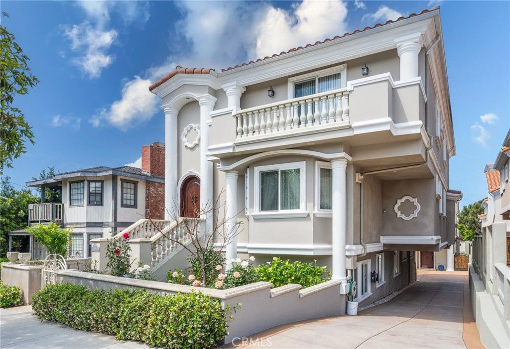 217 S Irena Avenue A, Redondo Beach, CA 90277