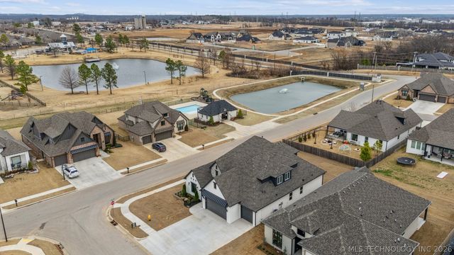 13603 S 21st Court E, Bixby, OK 74008